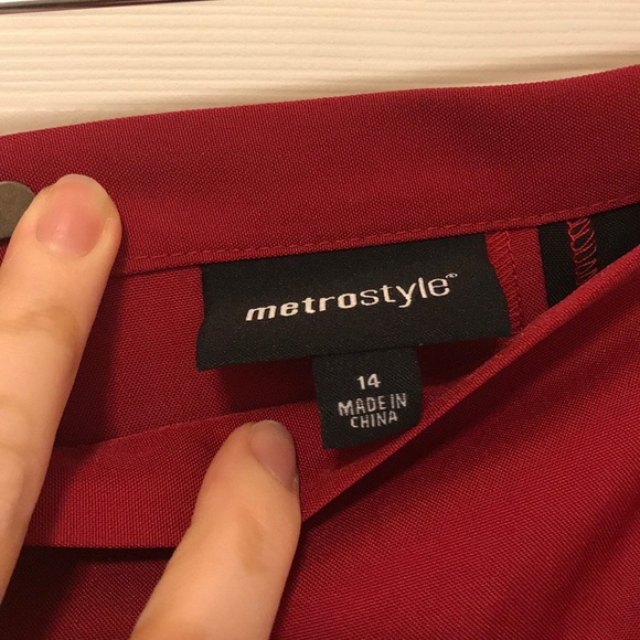 Metro style skirt size 14 red and black - Picture 2 of 3